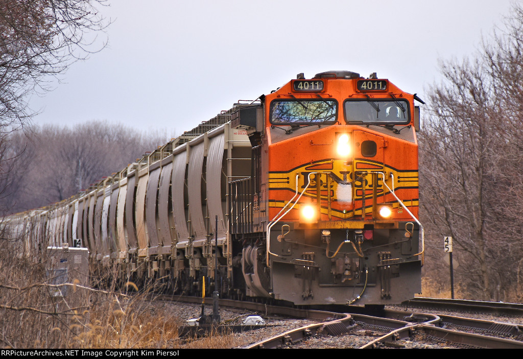 BNSF 4011